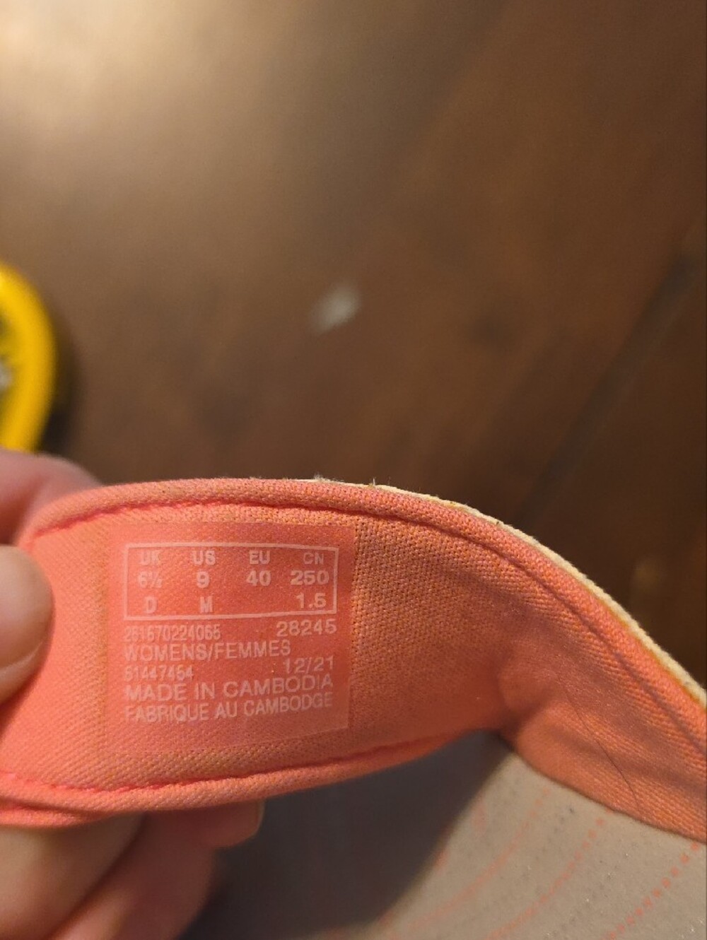 Clarks Women's Coral and Gray Cloudsteppers Thong Sandals - Picture 3 of 3